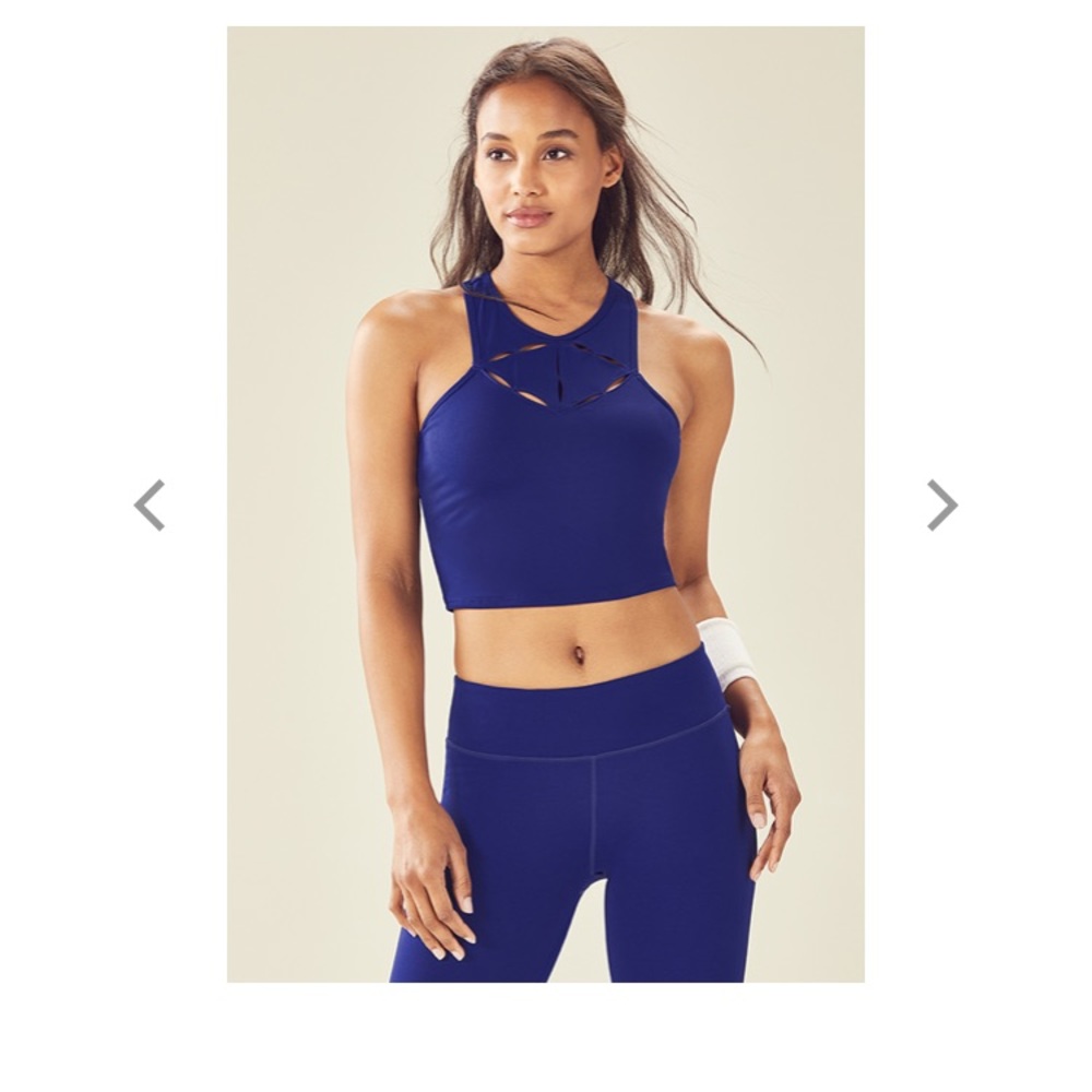 Fabletics top
